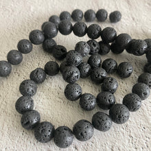 Load image into Gallery viewer, Mom Charm Beaded Bracelet