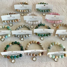 Load image into Gallery viewer, Mom Charm Beaded Bracelet